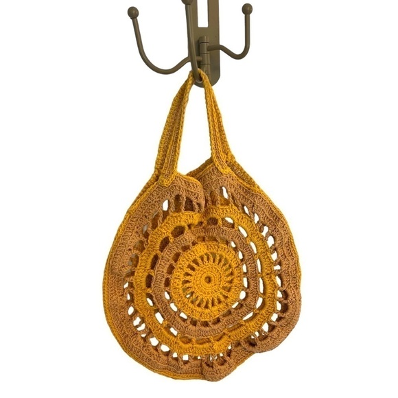 Little Round Crochet Hand Bag in Yellow & Neutral - Picture 3 of 7